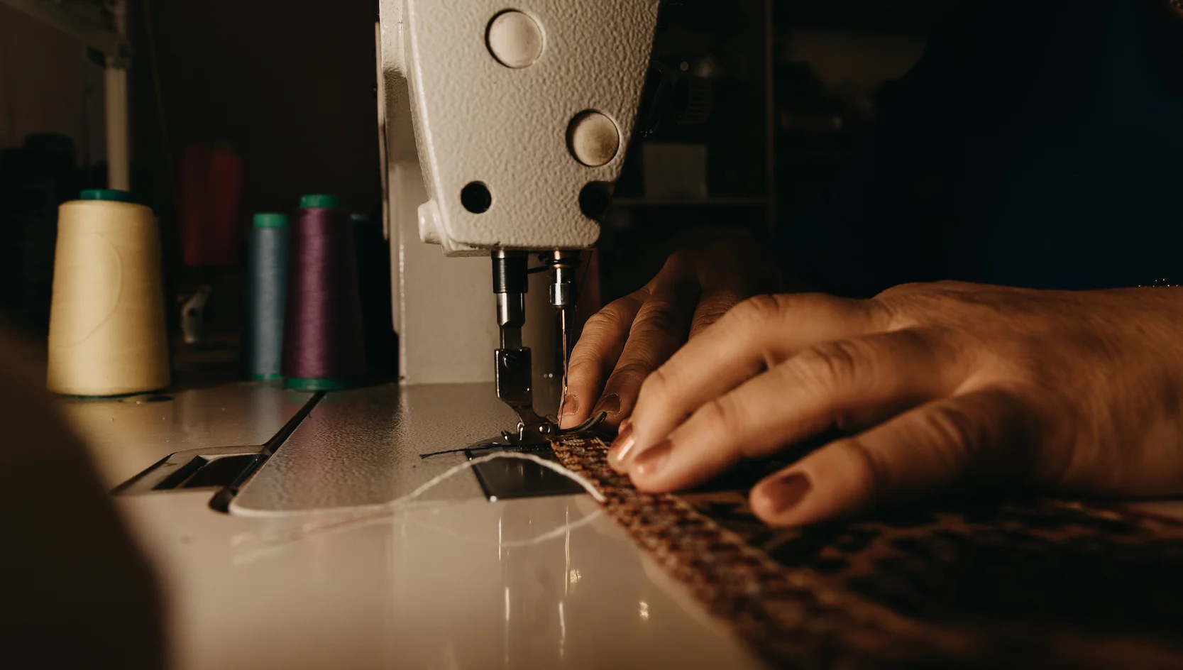 leather-jacket-stitching-process.webp